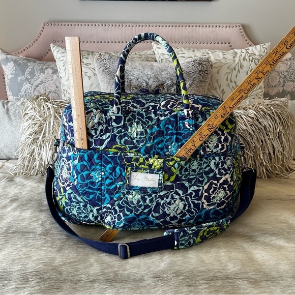 VERA BRADLEY Katalina Blue 2015 Grand Traveler Bag Duffle Green White Floral - Picture 9 of 15